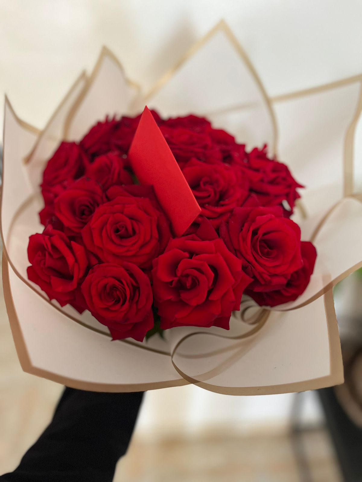 Bouquet de 20 roses rouges +  Chocolat Jeef de Bruges