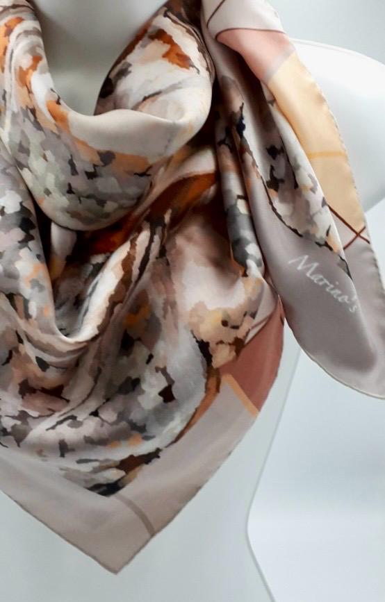 Grand carré en soie twill