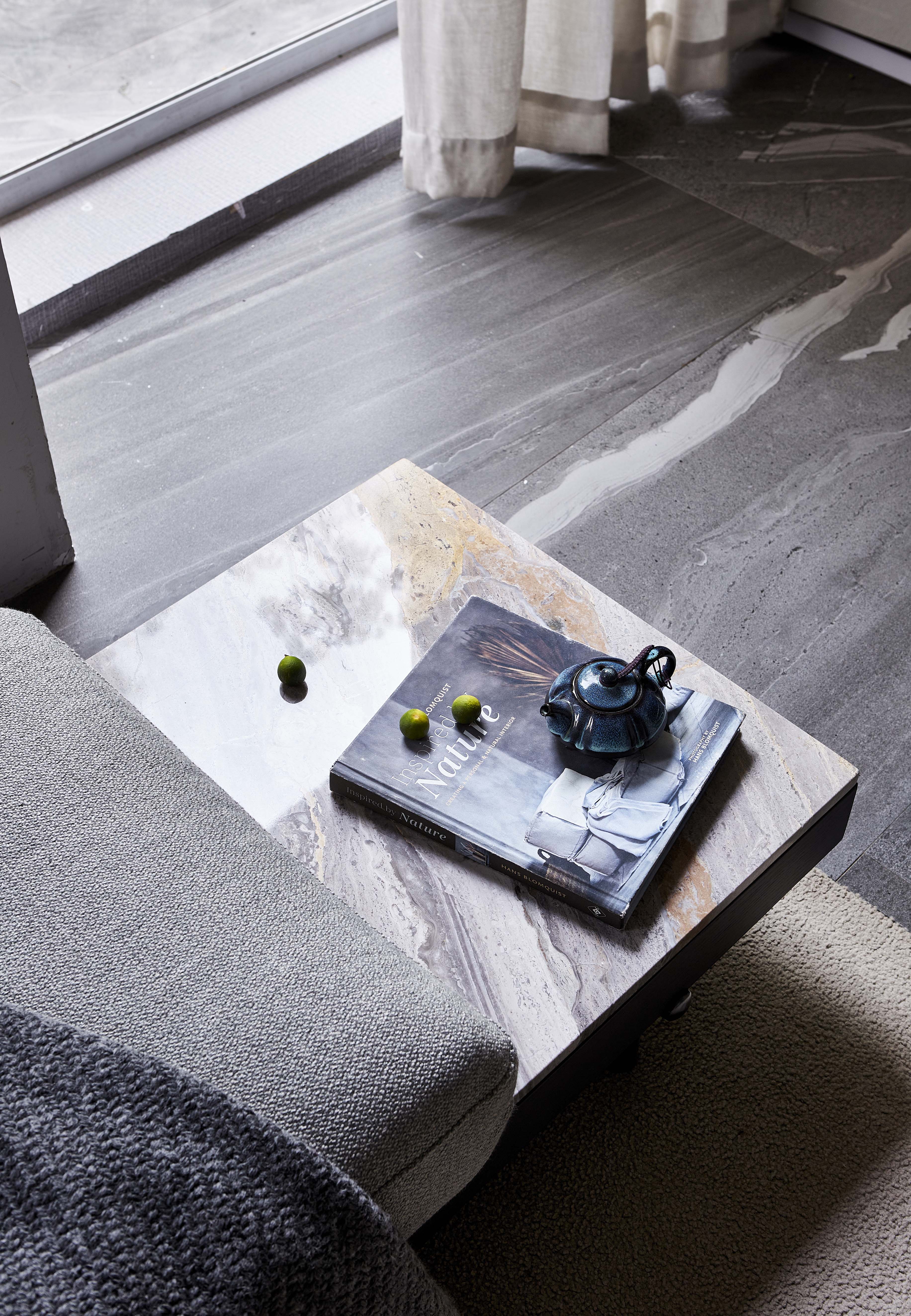Lounge suolas V02