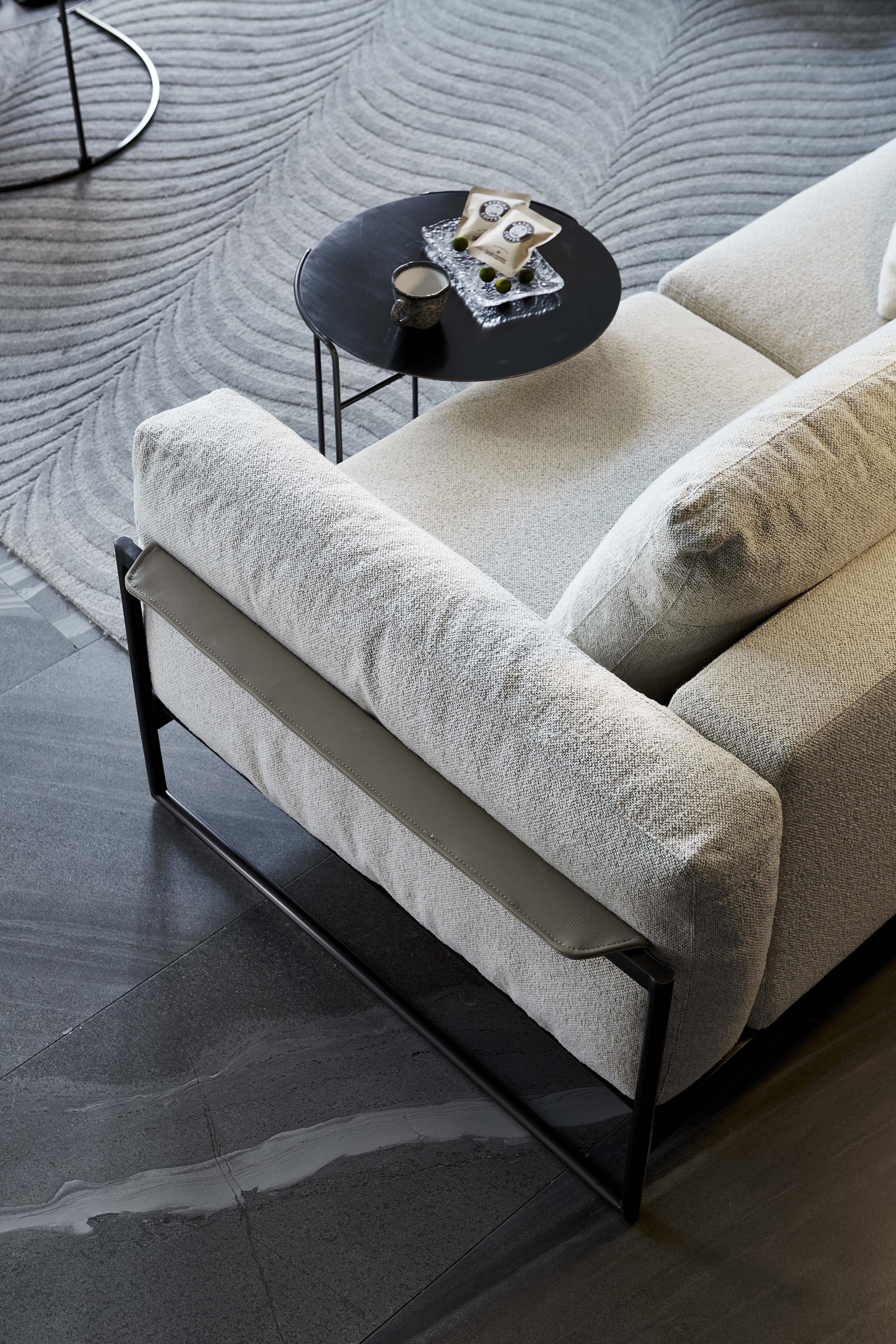 Sofa V06
