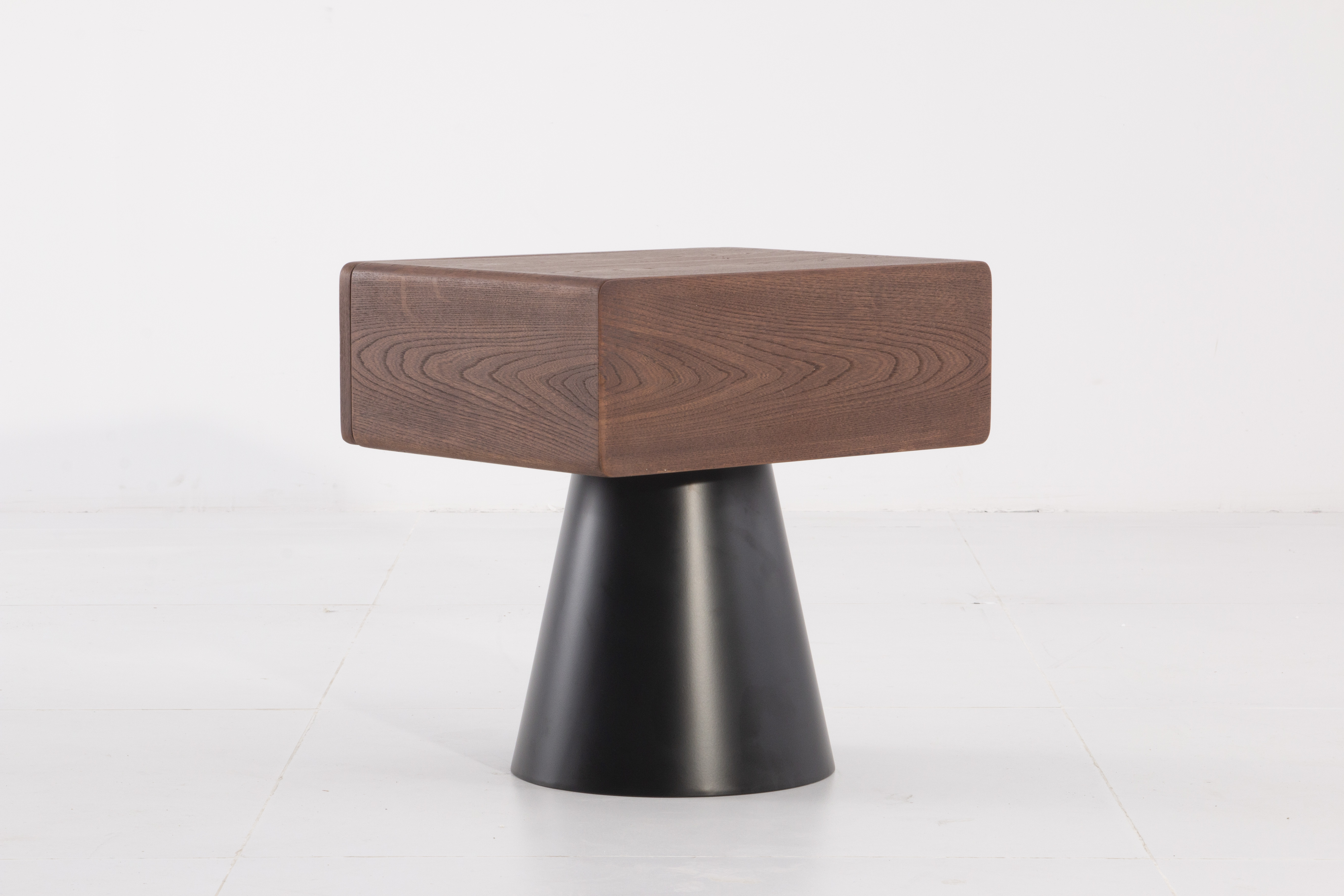 Naktinis Staliukas ZL066