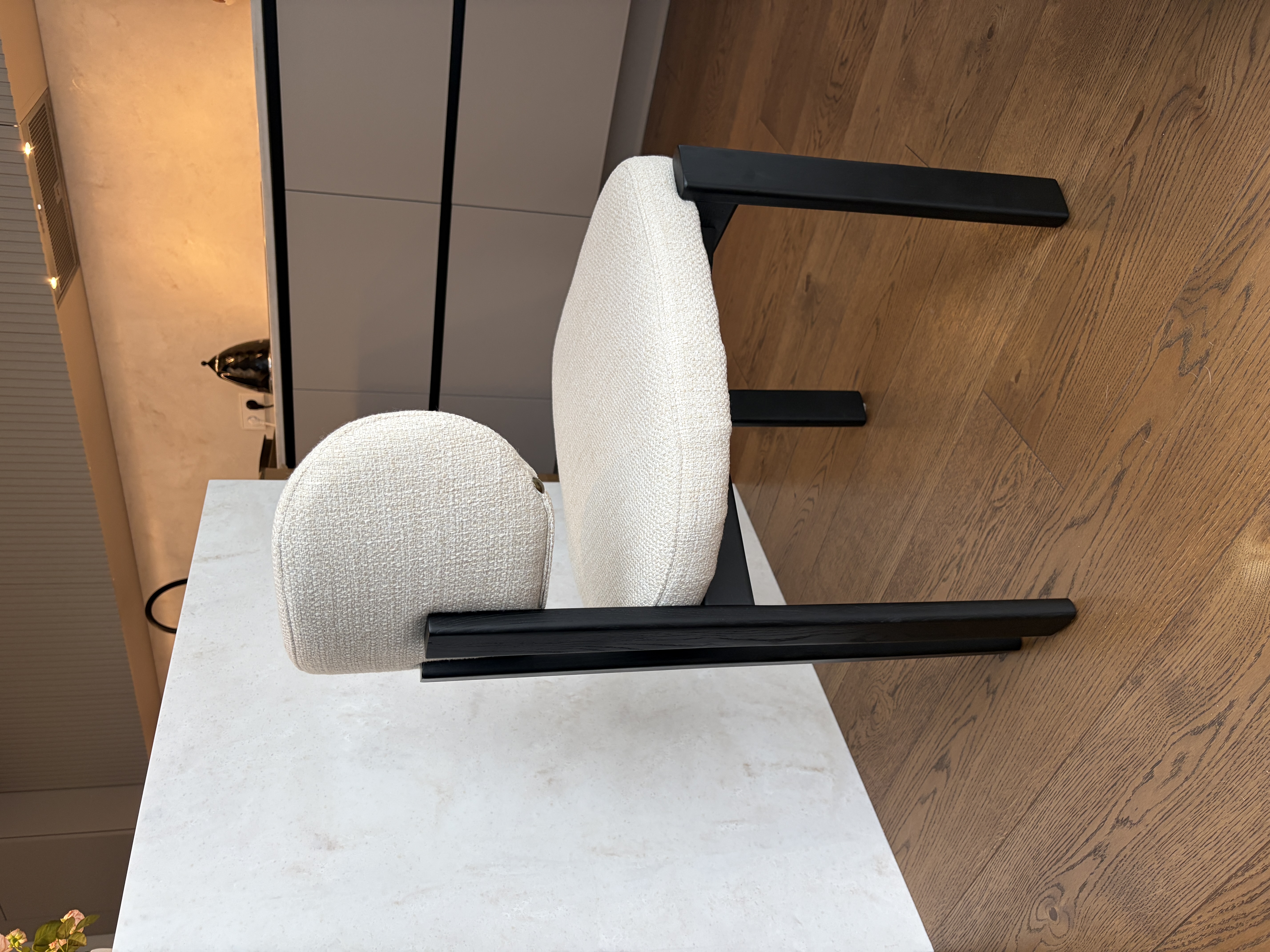 Valgomojo kėdė B89