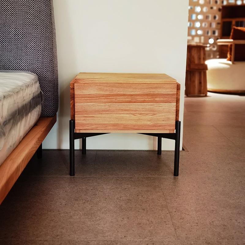 Naktinis Staliukas JL084