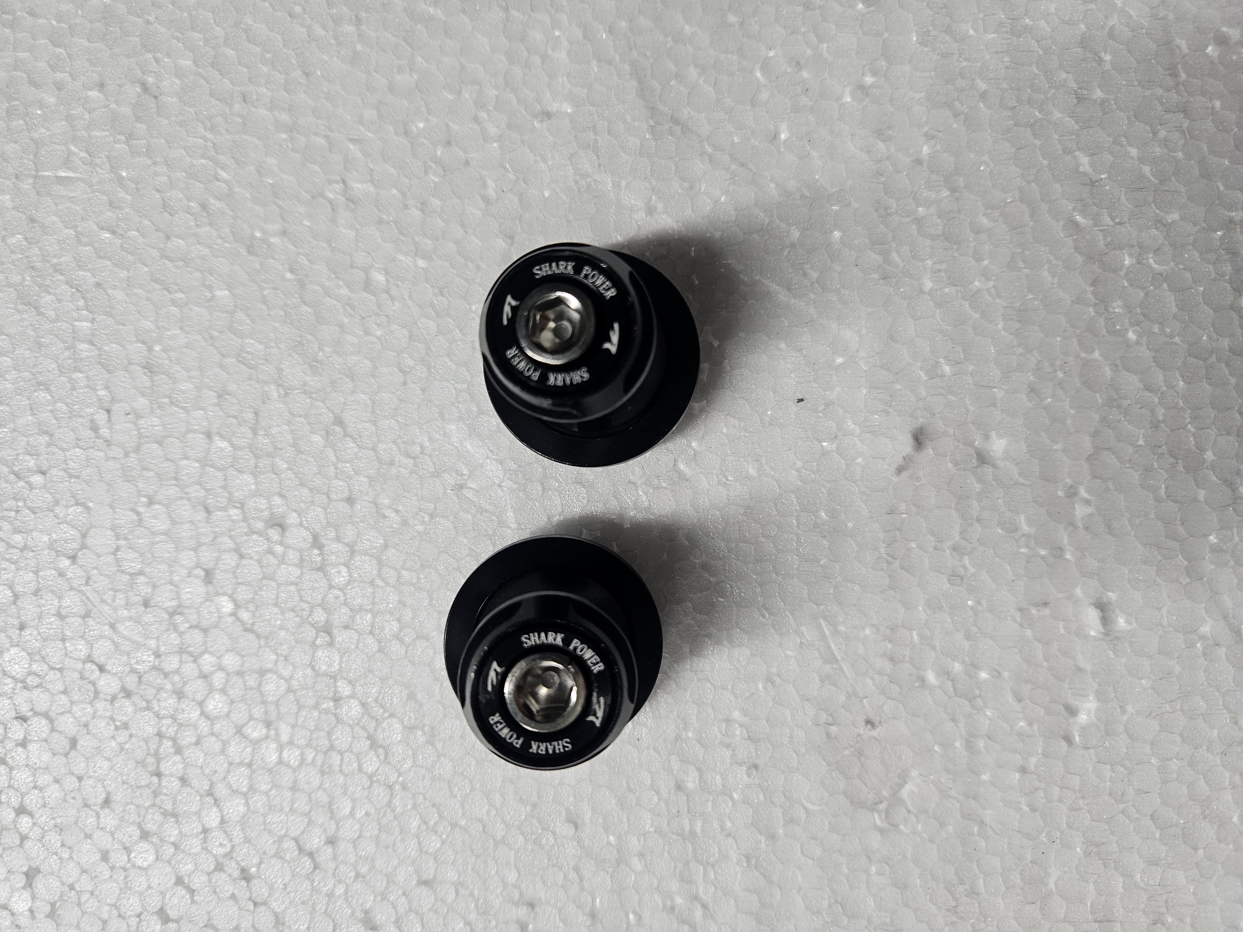 Pakėlimo atramos Bobbins M8 juodi