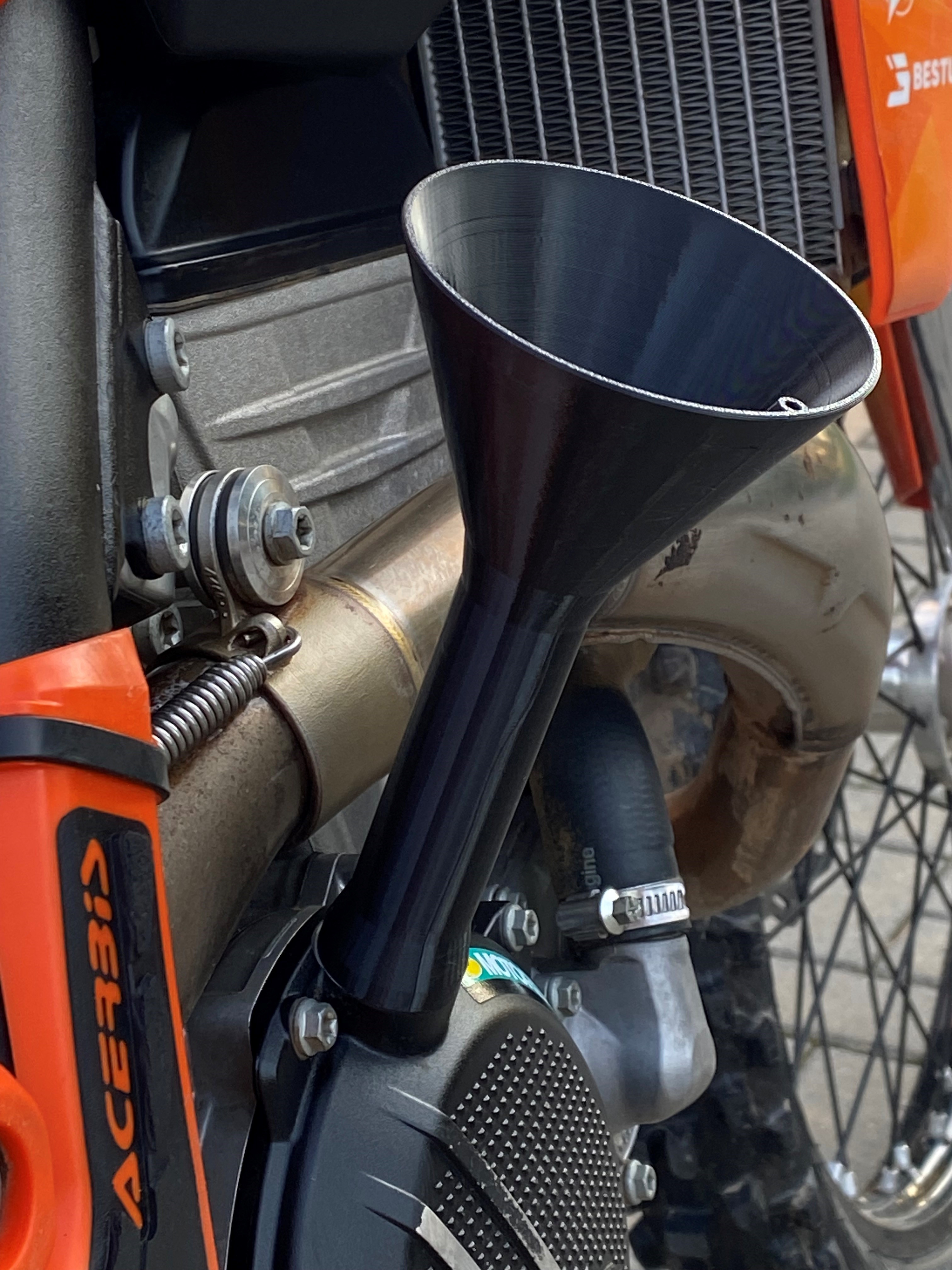 Alyvos piltuvėlis KTM/GAS GAS/Husqvarna/Husaberg
