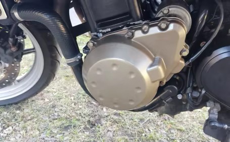 Variklio dangtelis Kawasaki Z750