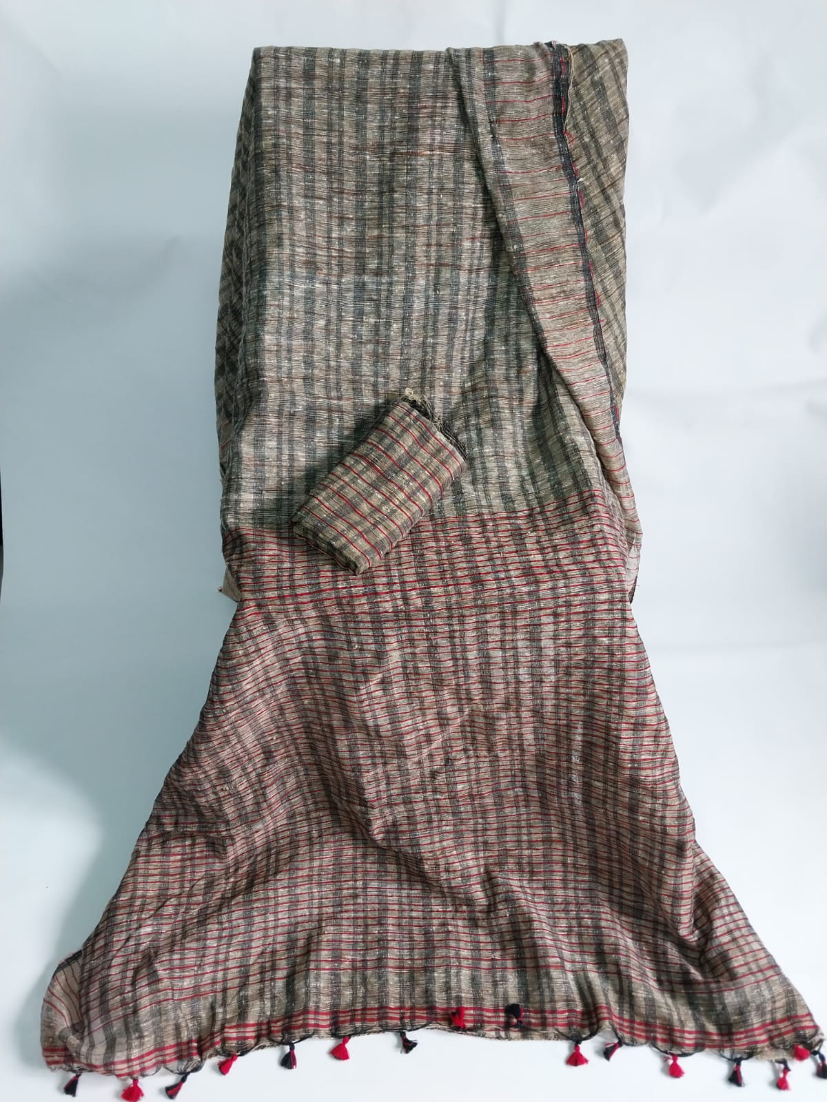 Katea Ghicha Handloom with Jute Khadi Saree