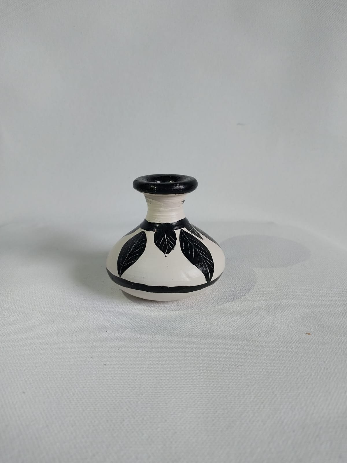 Hand Painted Earthen Show Pieces Set