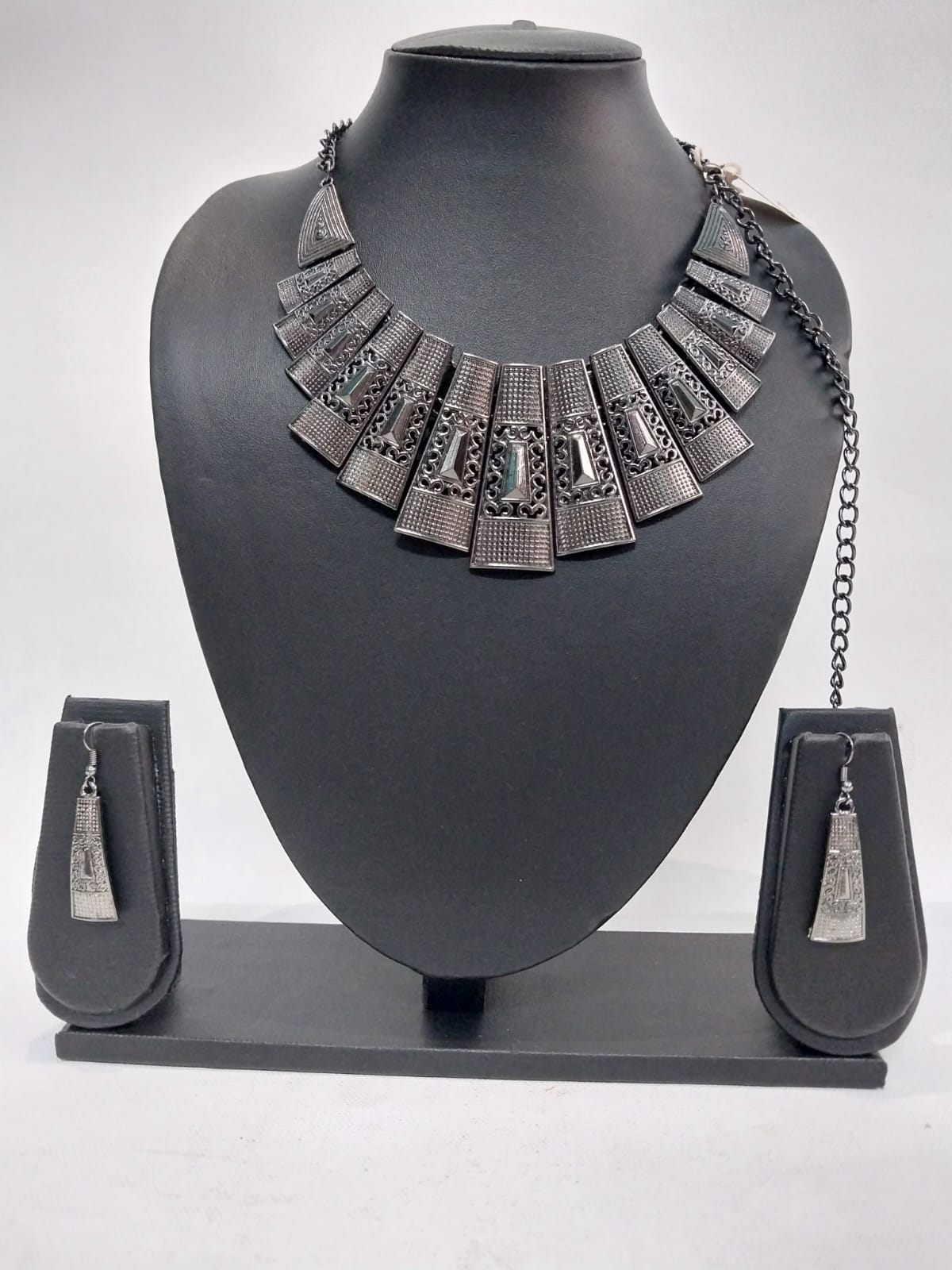 Oxidized Silver Necklace with Earrings