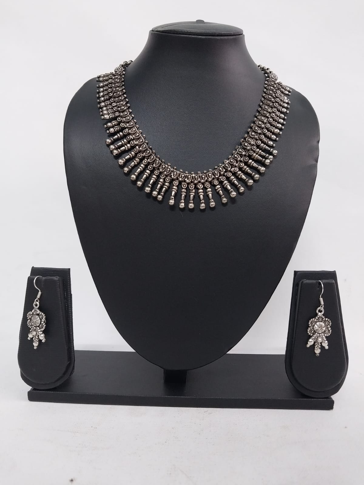 Oxidized Silver Necklace with Earrings