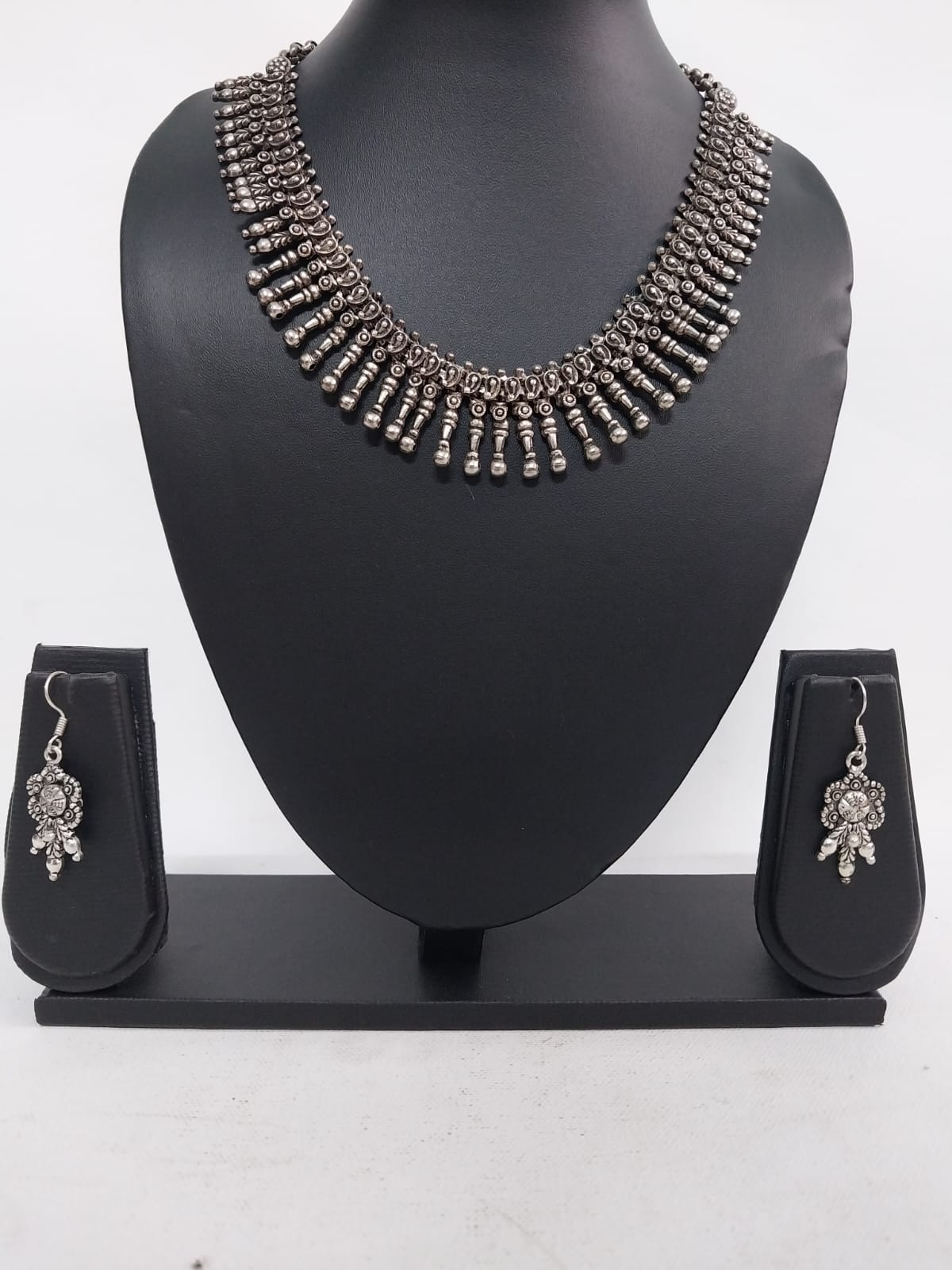 Oxidized Silver Necklace with Earrings