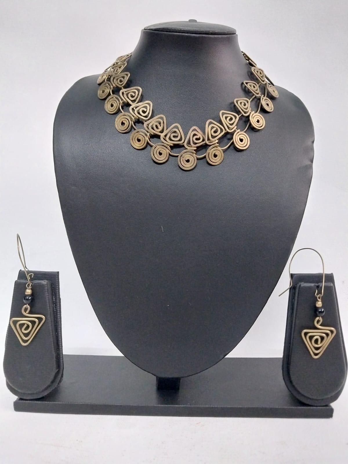 Health and Style: Pure Copper Necklace with Earrings