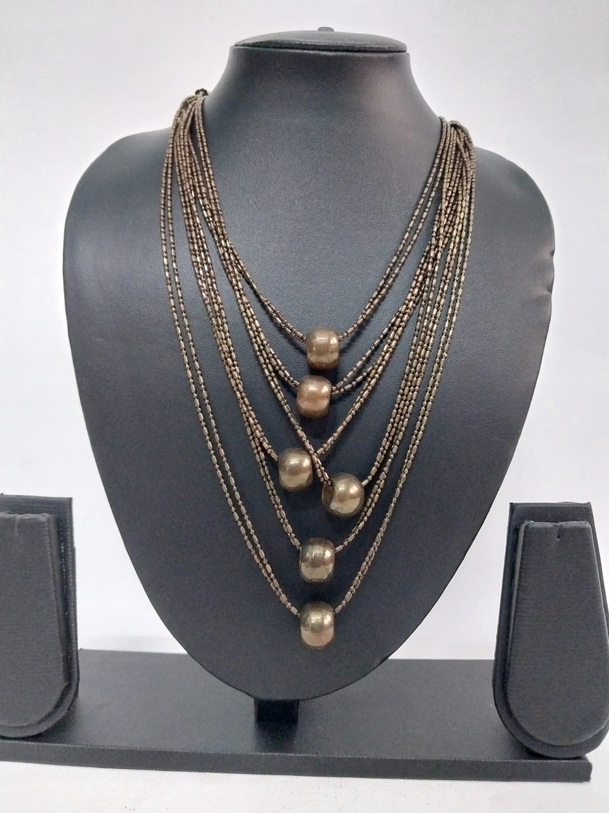 Gleaming Brilliance: Elegant Brass Necklace