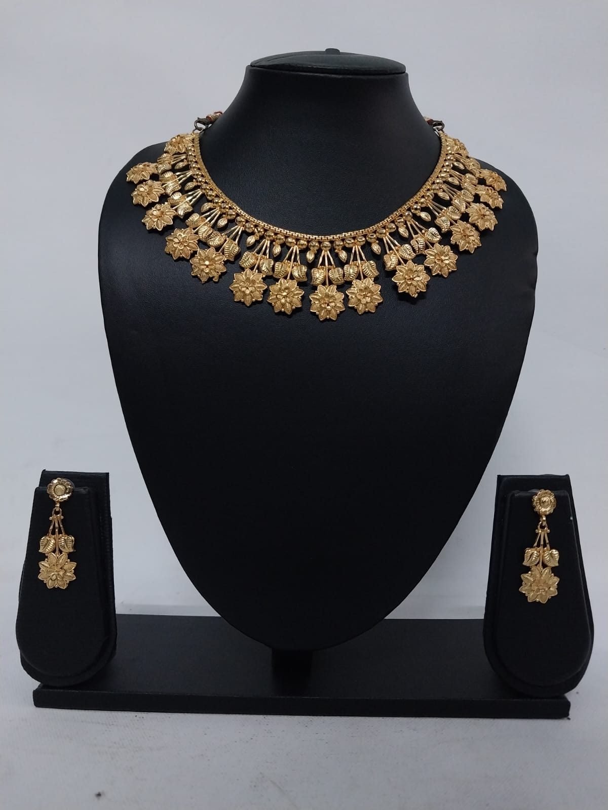 Exquisite Gold Plated Necklace with Earrings