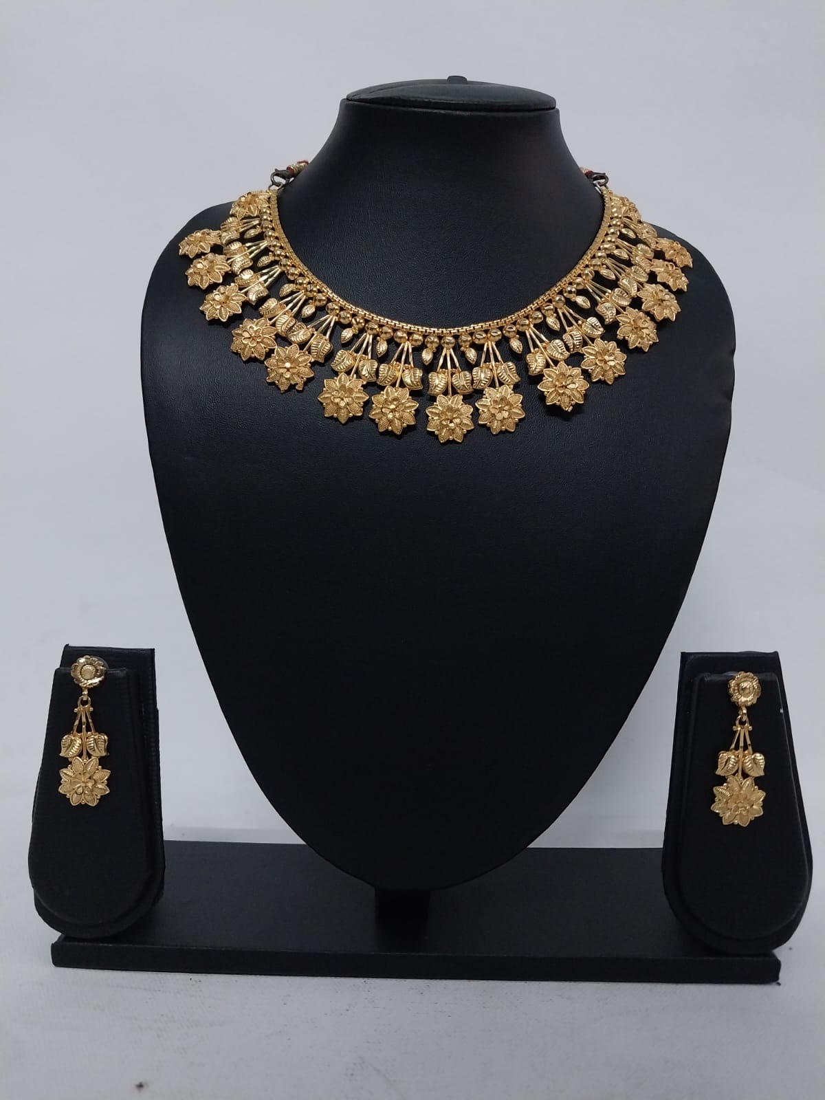 Exquisite Gold Plated Necklace with Earrings