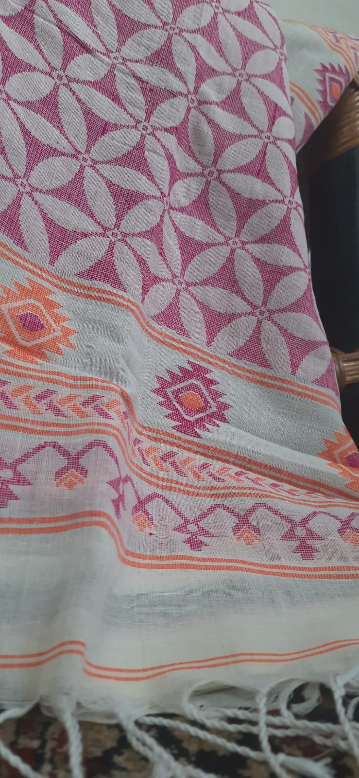 Elegance in Simplicity: Handloom Khadi Cotton Saree with Woven Design