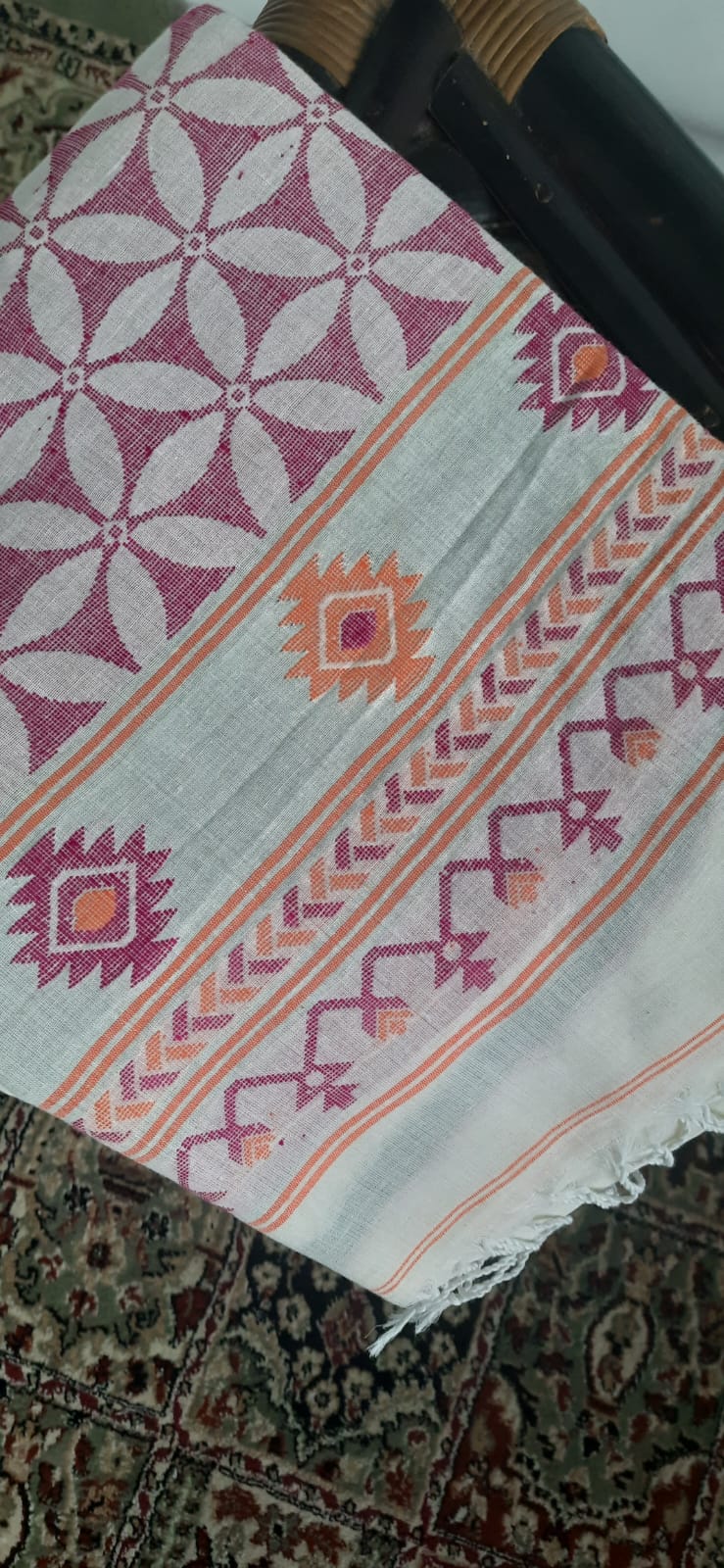 Elegance in Simplicity: Handloom Khadi Cotton Saree with Woven Design