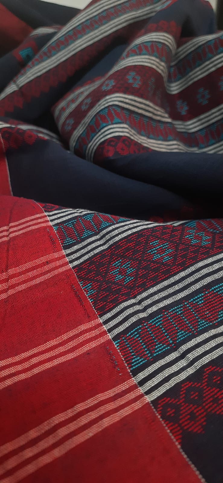 Elegance in Simplicity: Khadi Cotton Saree with Woven Design