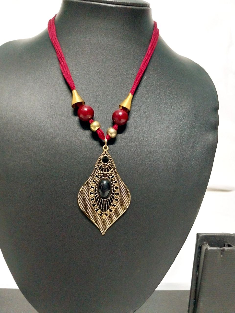 Stylish Necklace with an Awesome Golden Oxidized Locket
