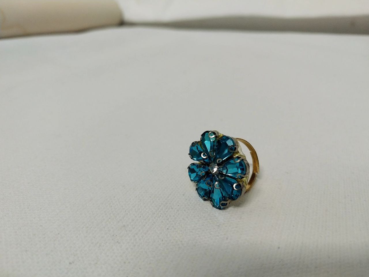 Exquisite Stone Rhine Ring Collection