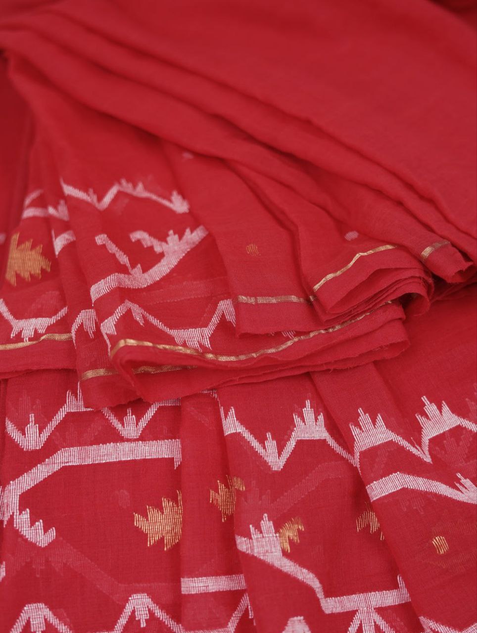 Exclusive Jamdani Work on Pure Handloom Cotton Saree