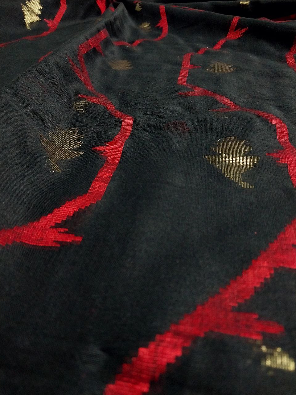 Exclusive Jamdani Work on Pure Handloom Cotton Saree