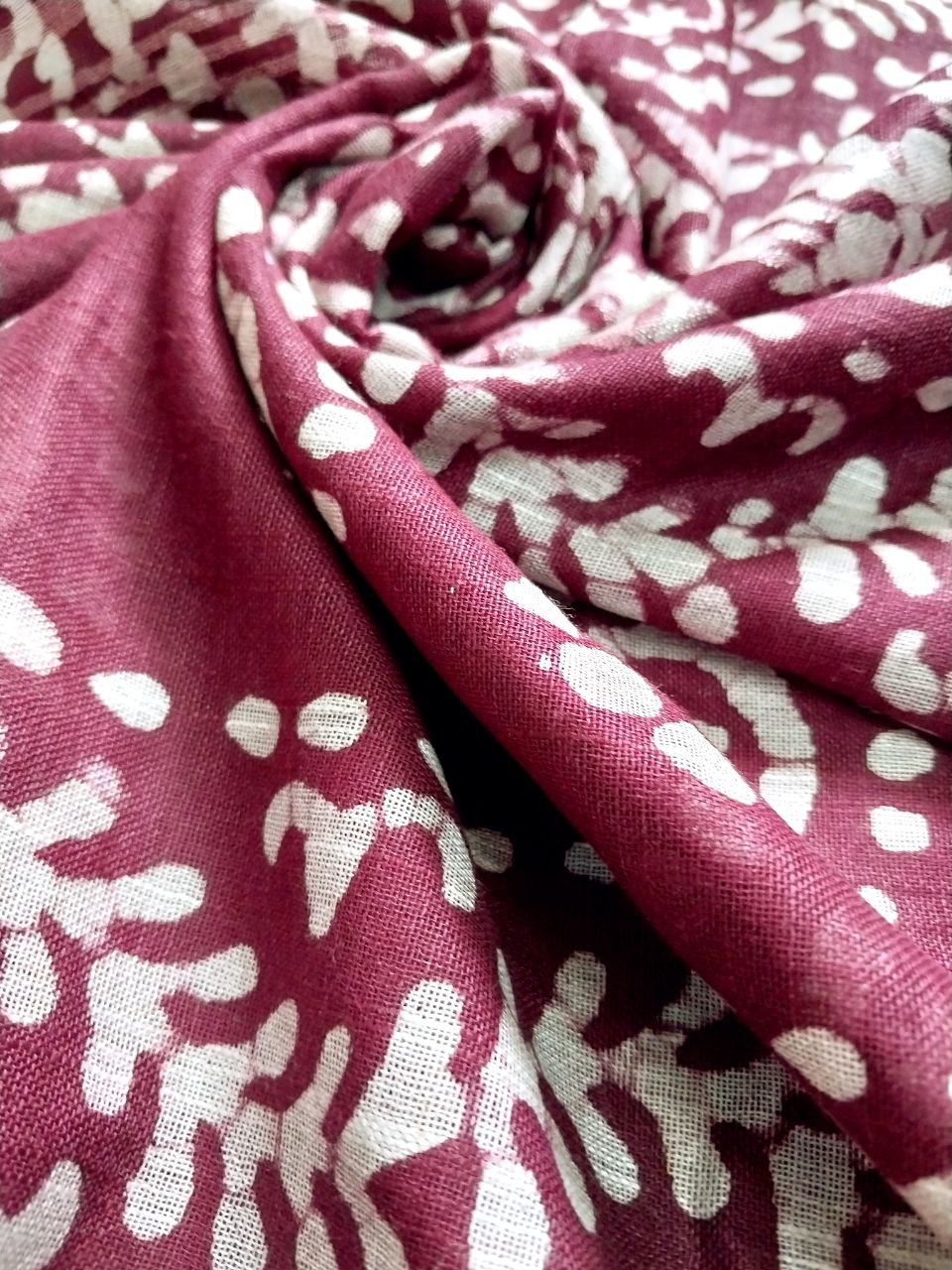 Linen Saree with Batik Print Design