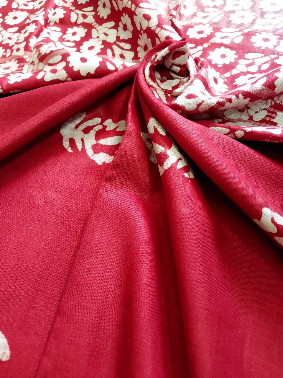 Linen Saree with Batik Print Design