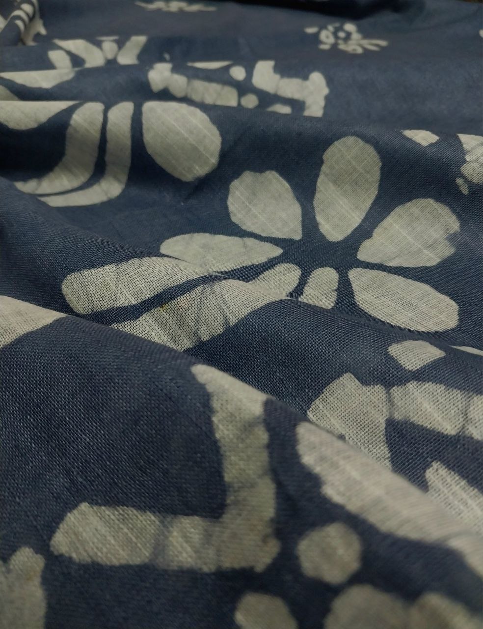 Linen Saree with Batik Print Design