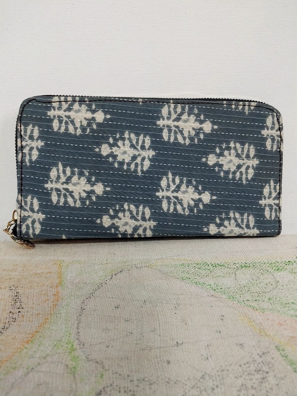 Ikkat pattern Ladies Designer Purse