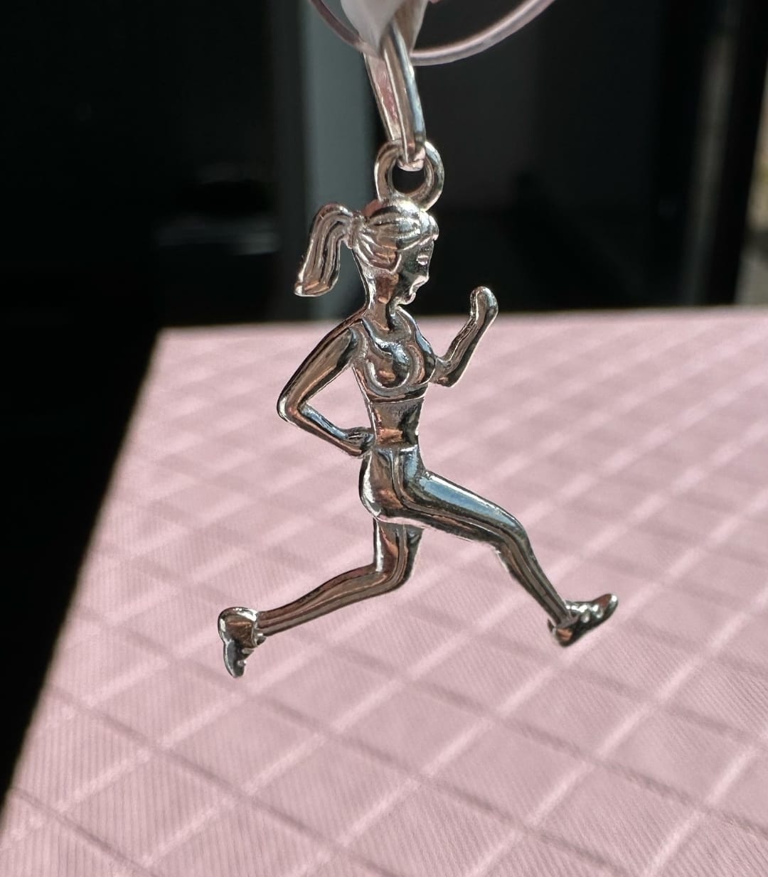 Pingente Corredora 