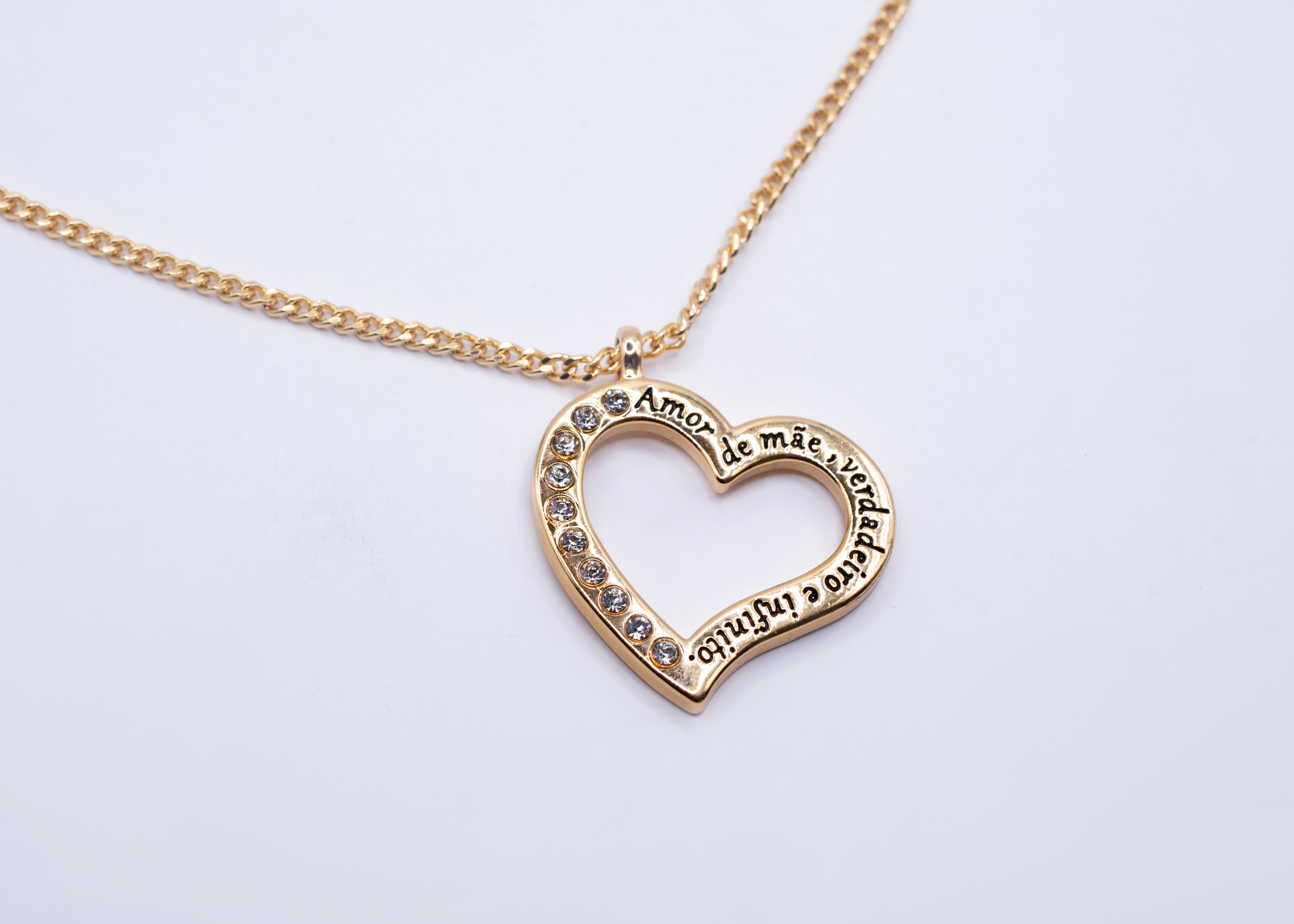 Colar Coração  "Amor de mãe ,verdadeiro e infinito  "