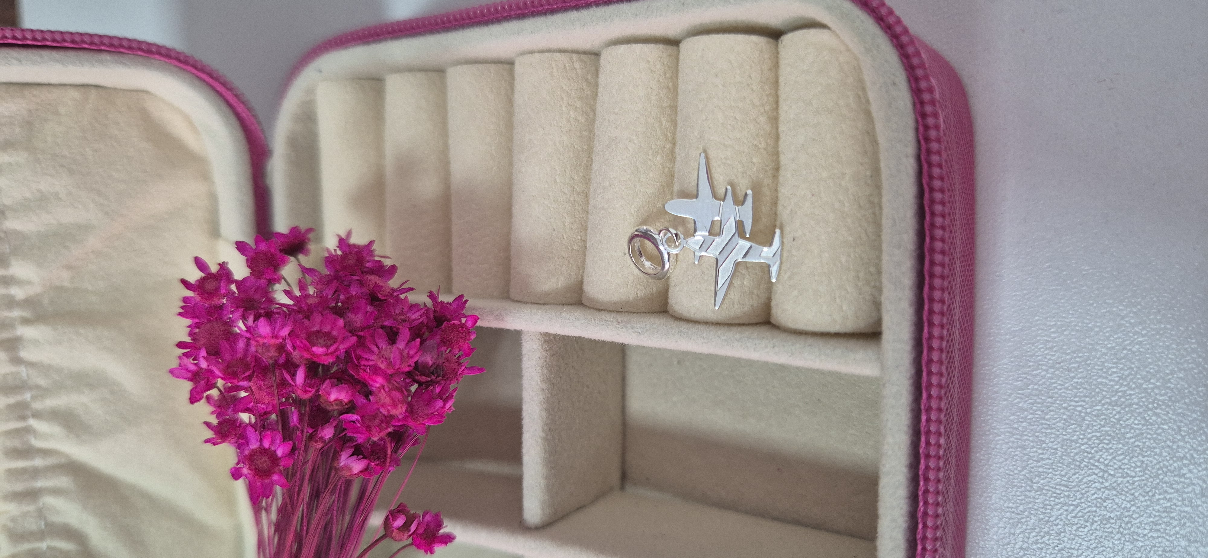 Berloque avião Prata 