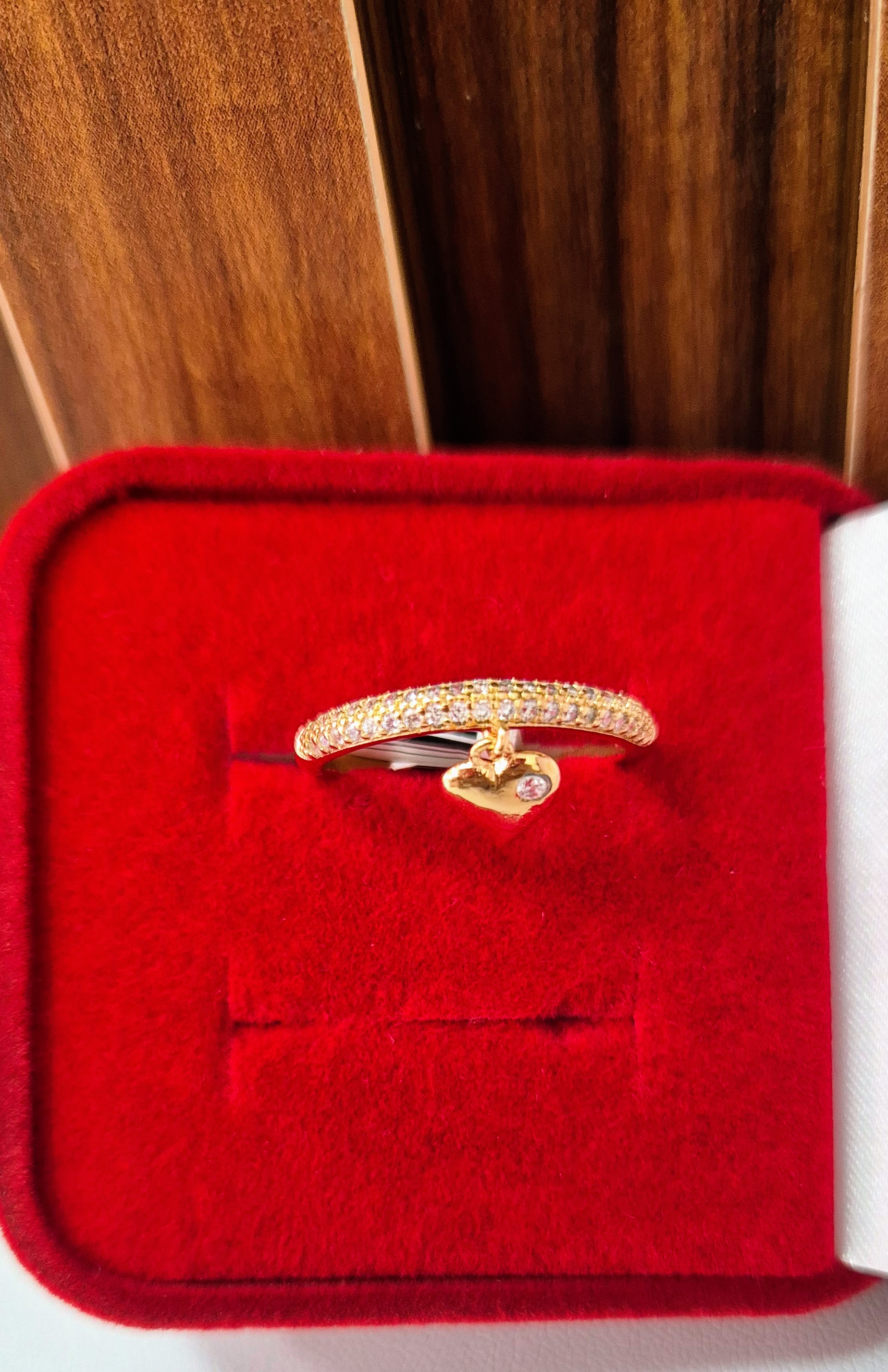 Anel com Pingente de Coração 