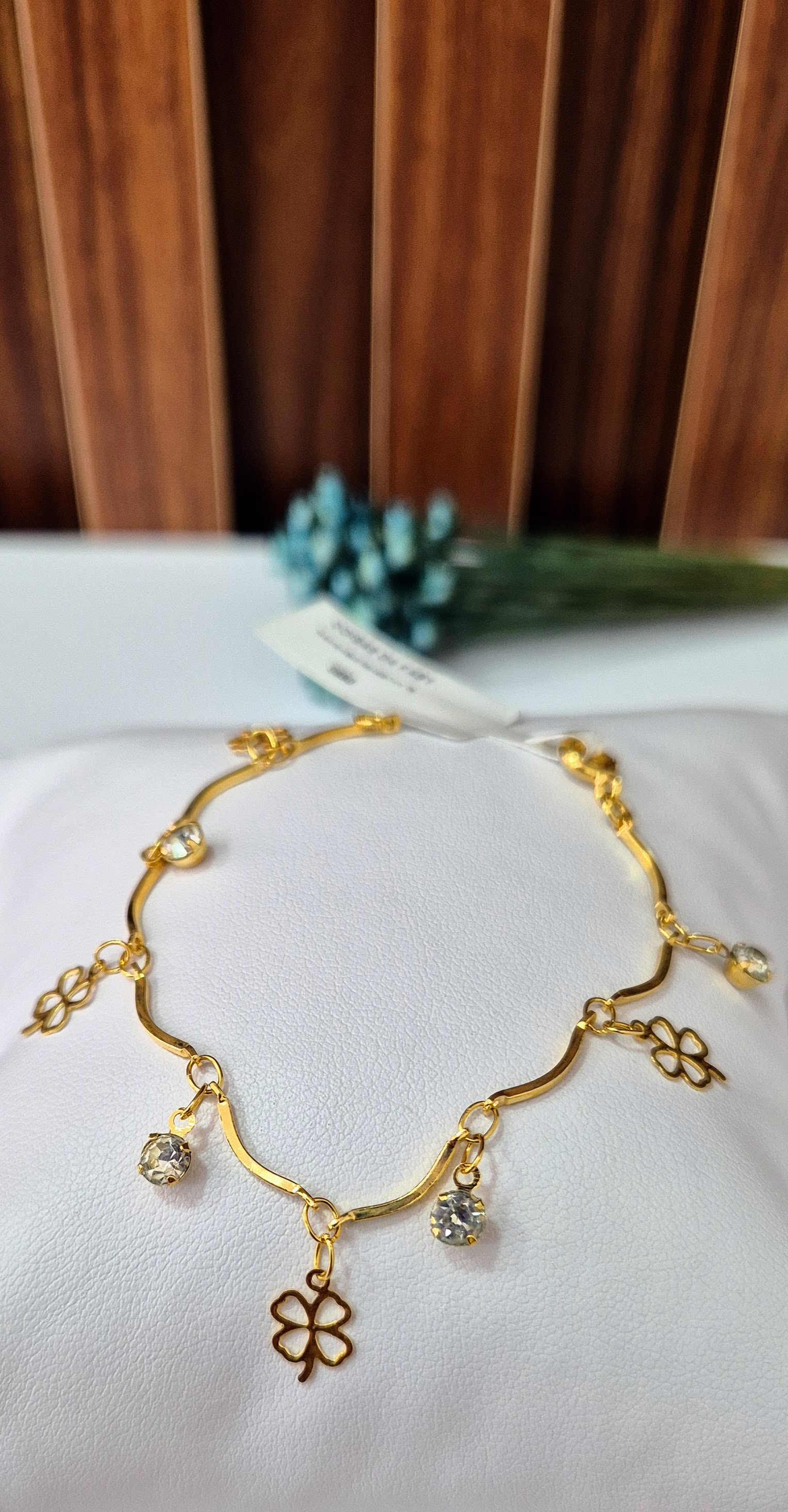 Pulseira Flor e Pedrinhas 