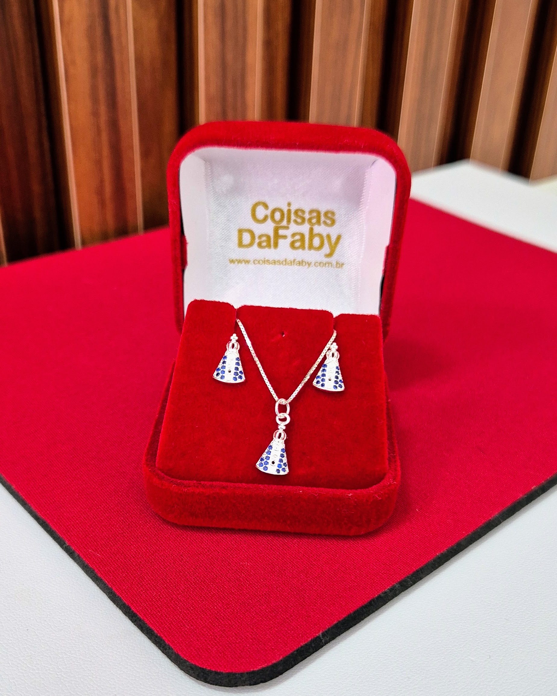 Conjunto Colar e Brinco Nossa Senhora Aparecida Pedra Azul