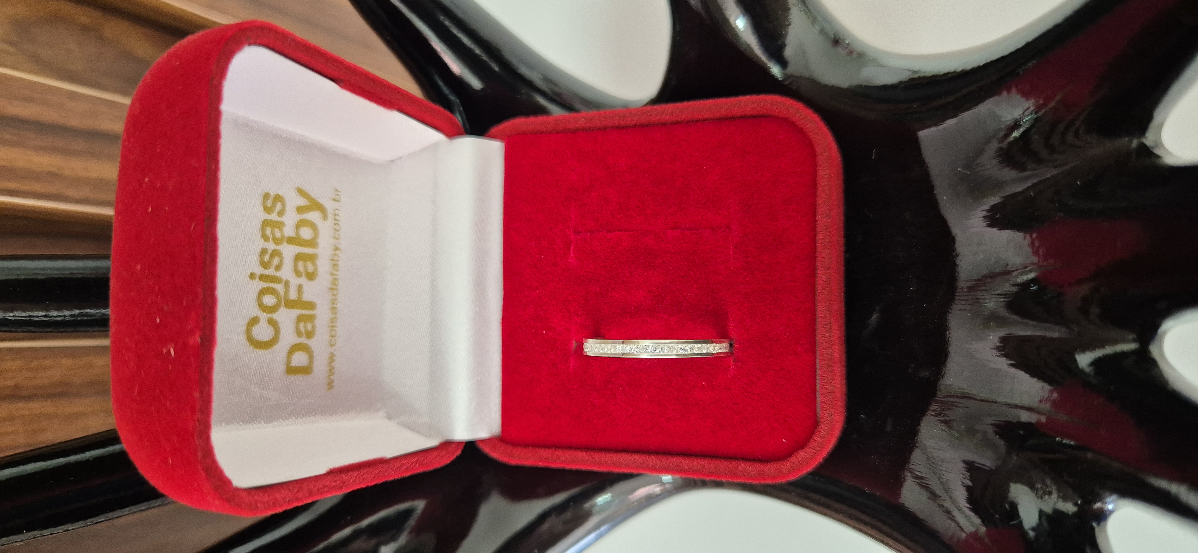 Aliança Prata com Pedras 