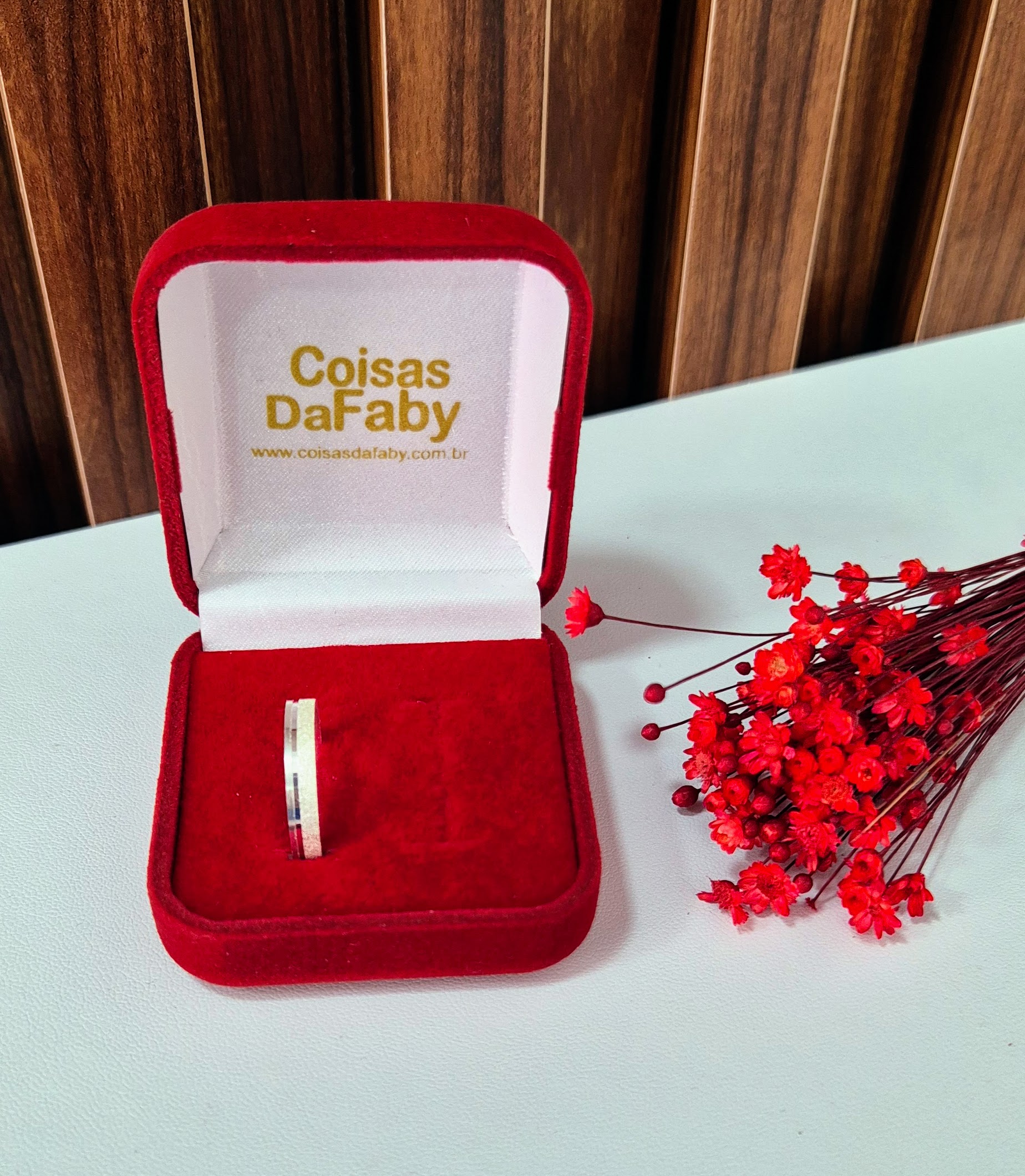 Aliança Prata diamantada/ Lisa 