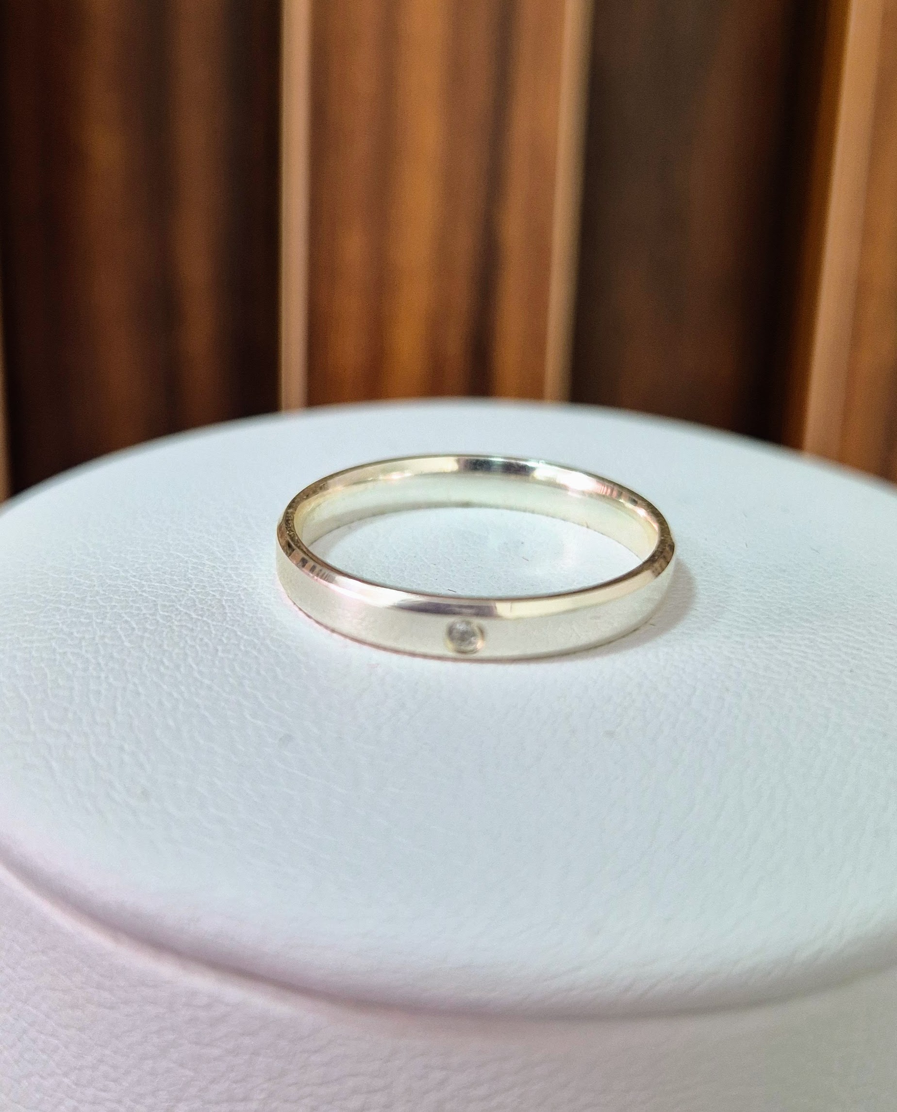 Aliança Prata Com Pedra zircônia  