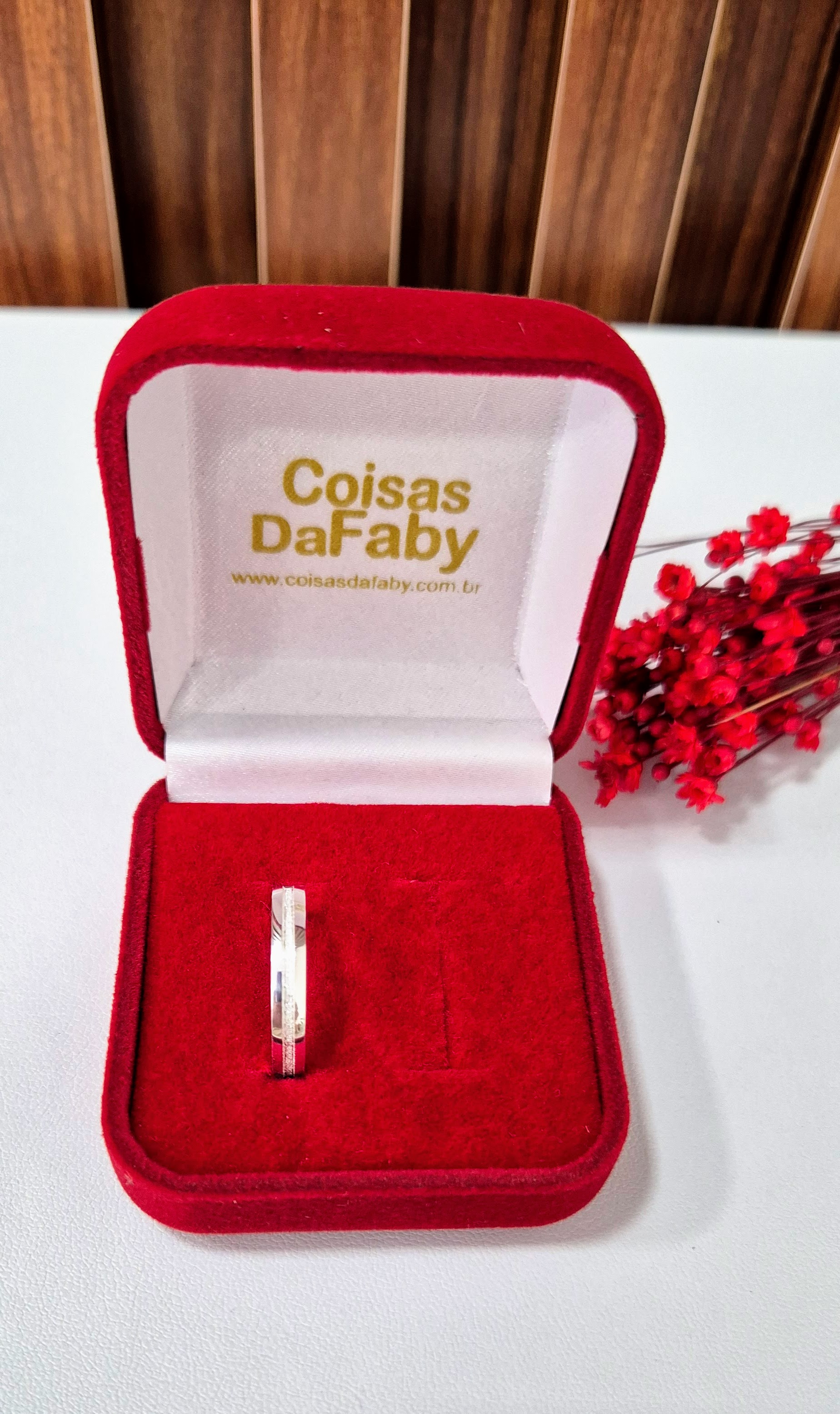 Aliança Prata com  Friso Diamantada