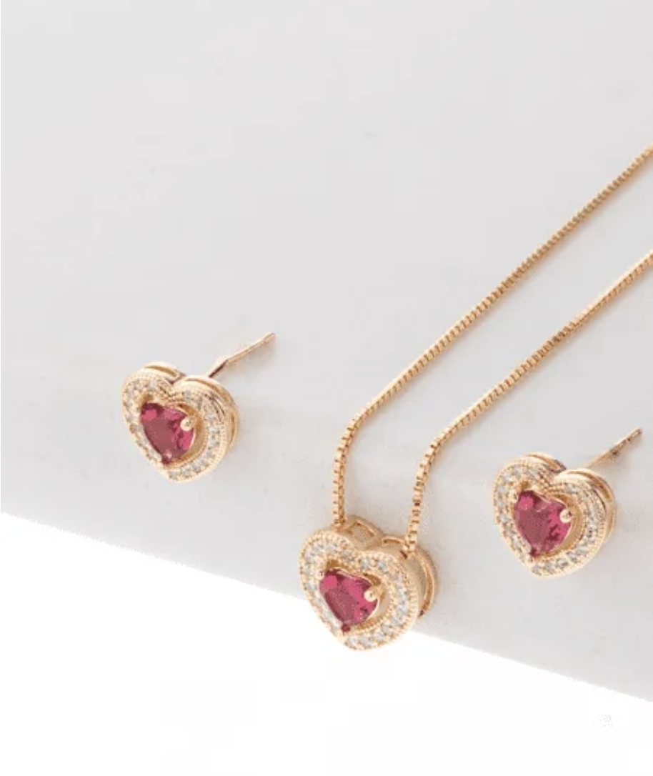 Conjunto de colar e Brinco Coração 