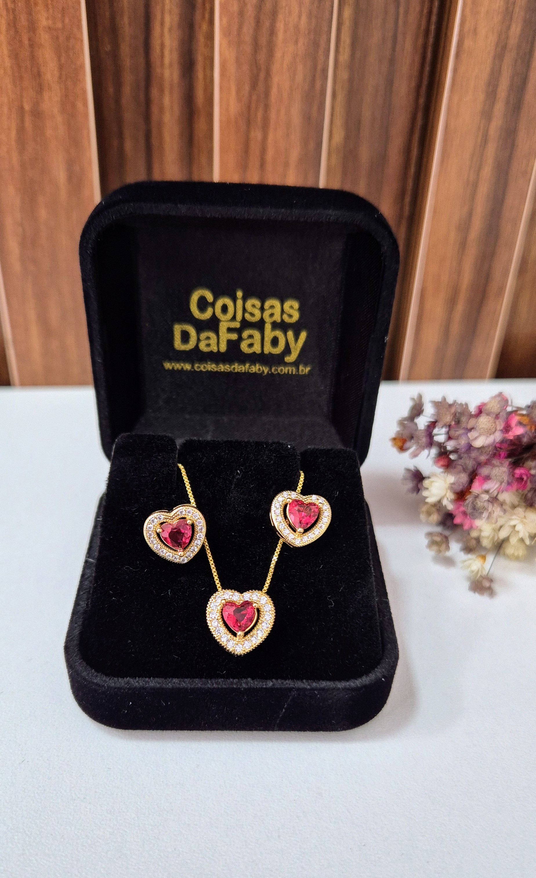 Conjunto de colar e Brinco Coração 
