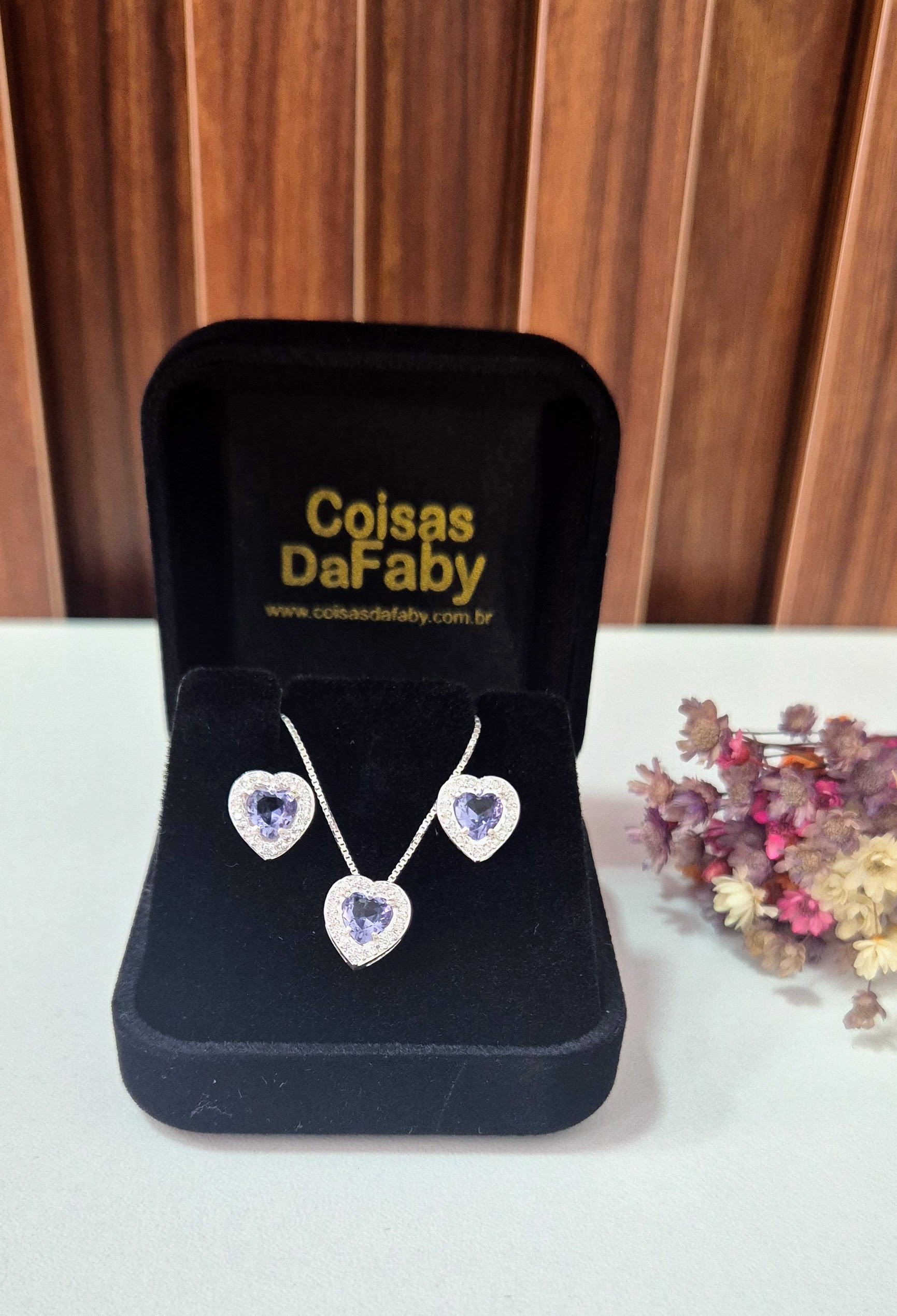 Conjunto Coração Cravejados com Pedras Zircônias 