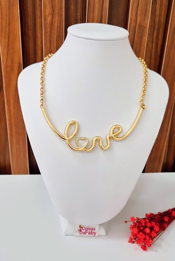 Colar Love