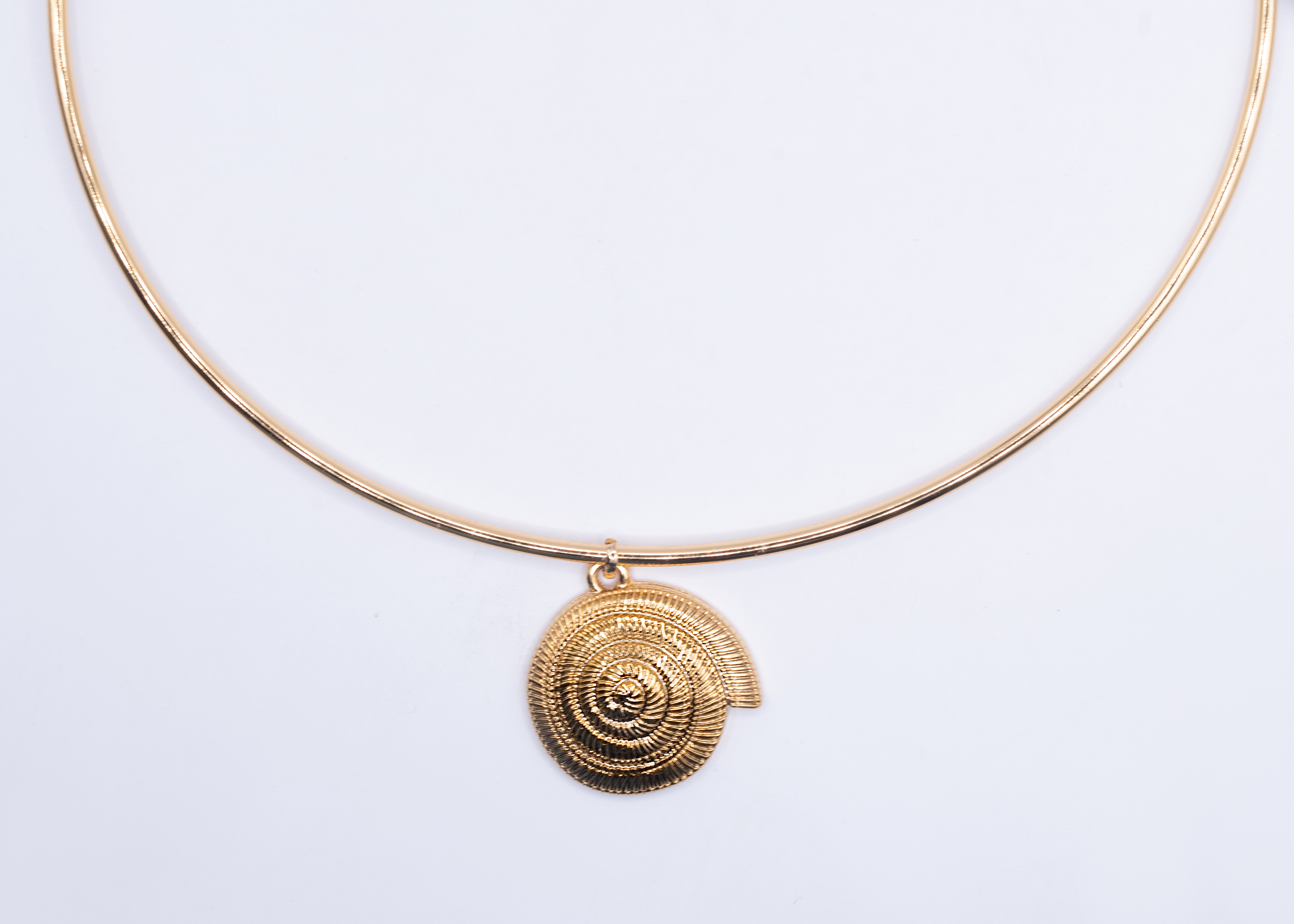 Colar Modelo Capim Dourado