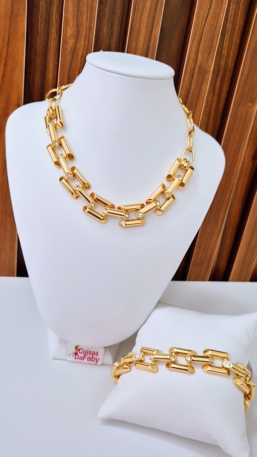 Conjunto Com Cristais