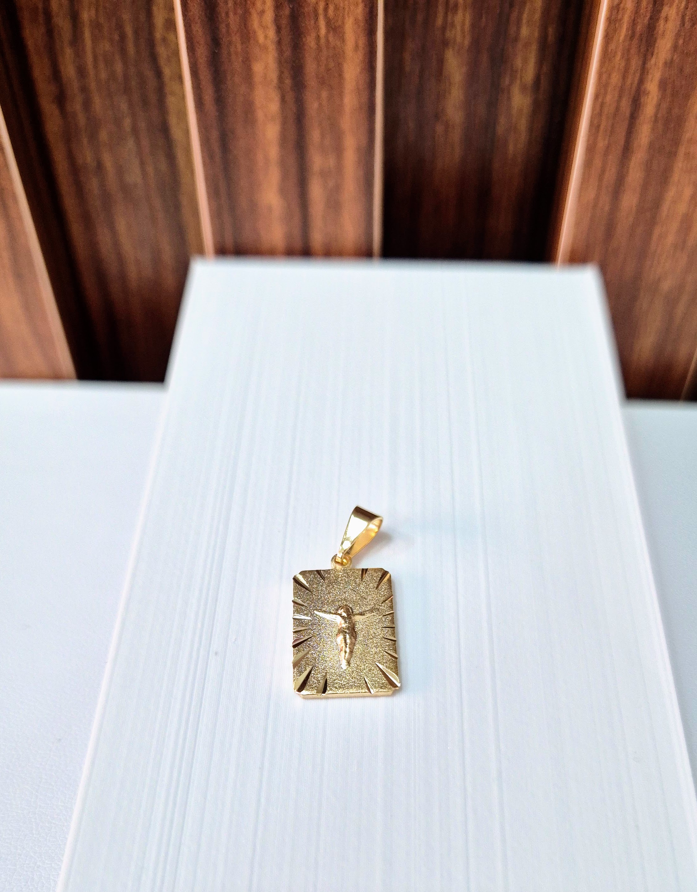 Pingente Medalha com Cruz