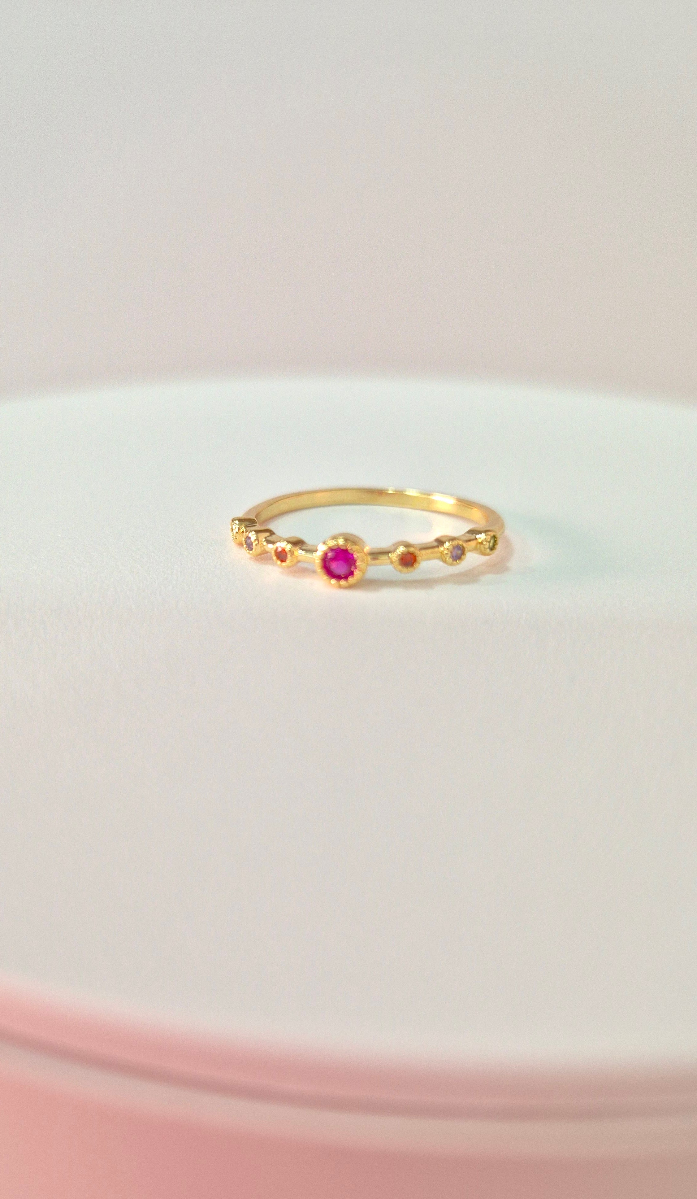 Anel Banhado Ouro com Pedra Cravejada