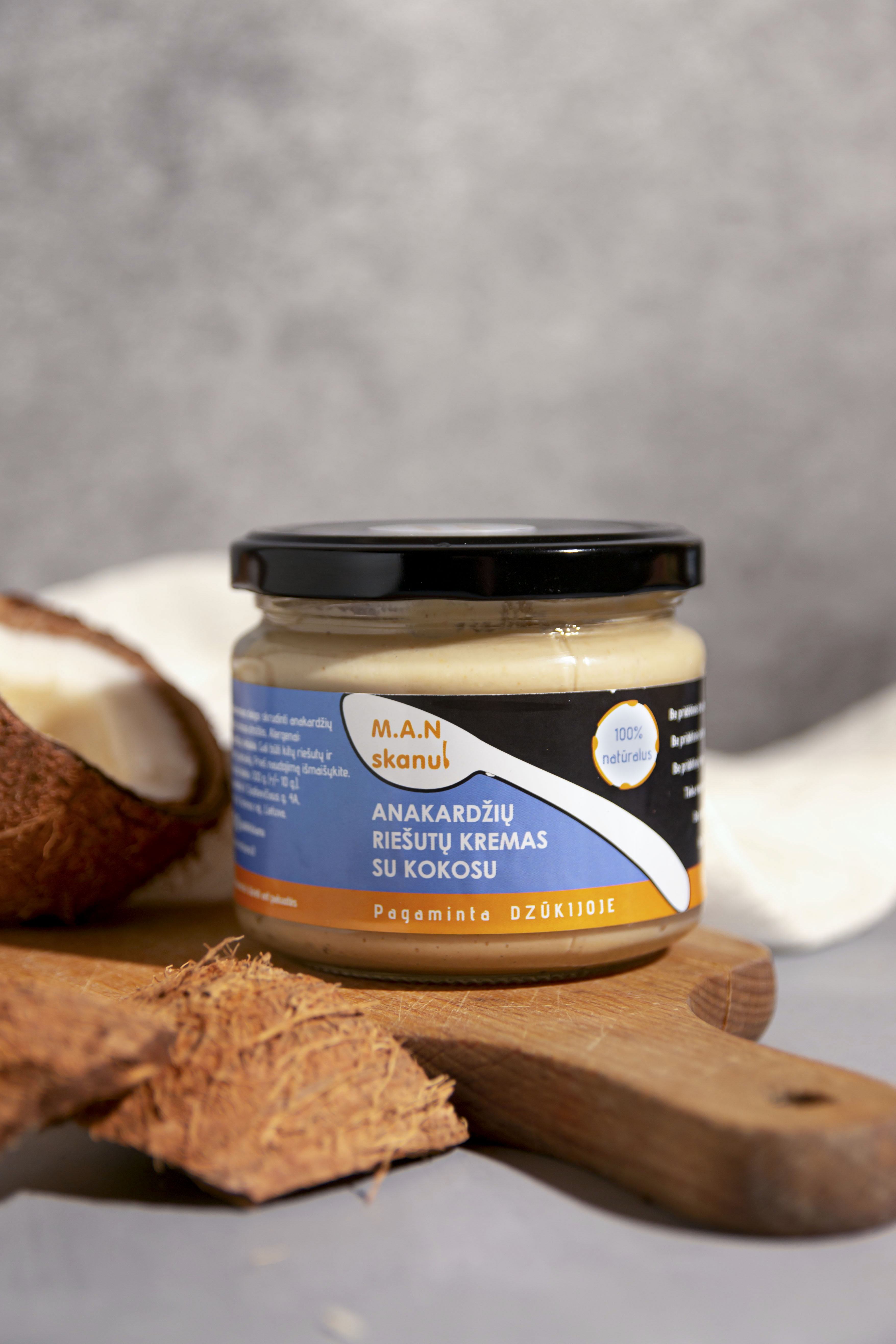 Anakardžių riešutų kremas su kokosu