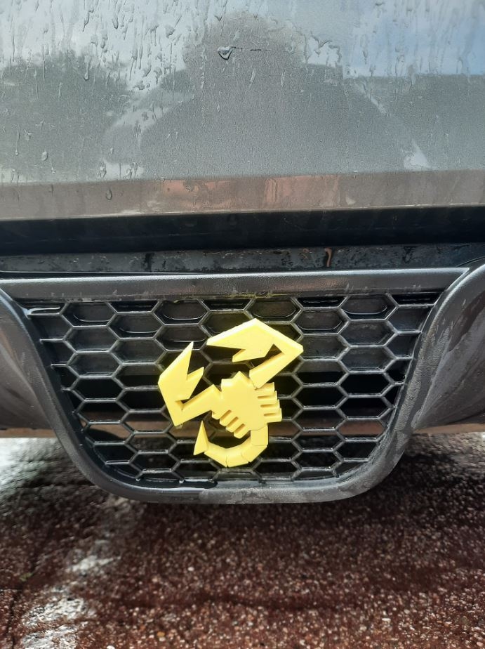 Insigne Scorpion ABARTH 500 / 595 / 695 Diffuseur Fabriqué en France